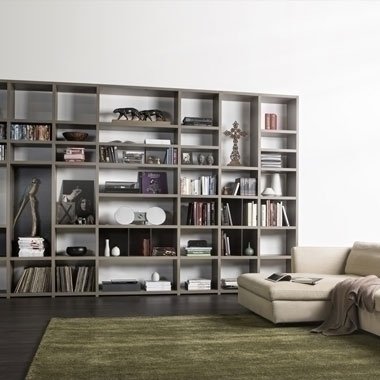 Hoge boekenkast Hoge boekenkast